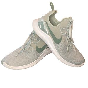 Nike Women's Free Tr 8Training Shoes Light Pumice/Clay Green Camo Design Size 8